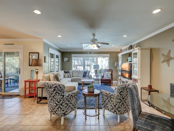 Coastal Retreat: Hilton Head Oasis with Heated Pool